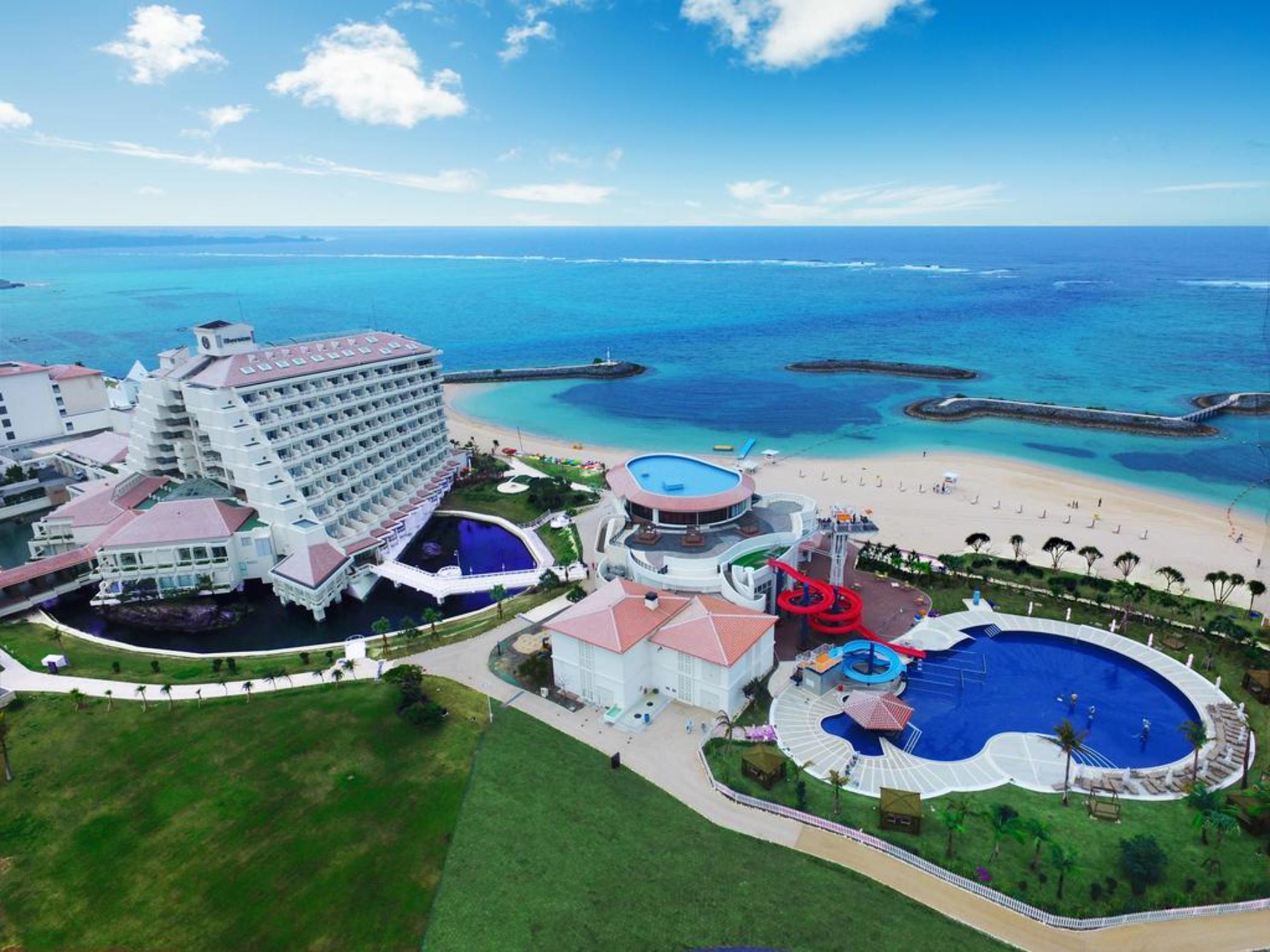 Sheraton Okinawa Sunmarina Resort Онна Экстерьер фото