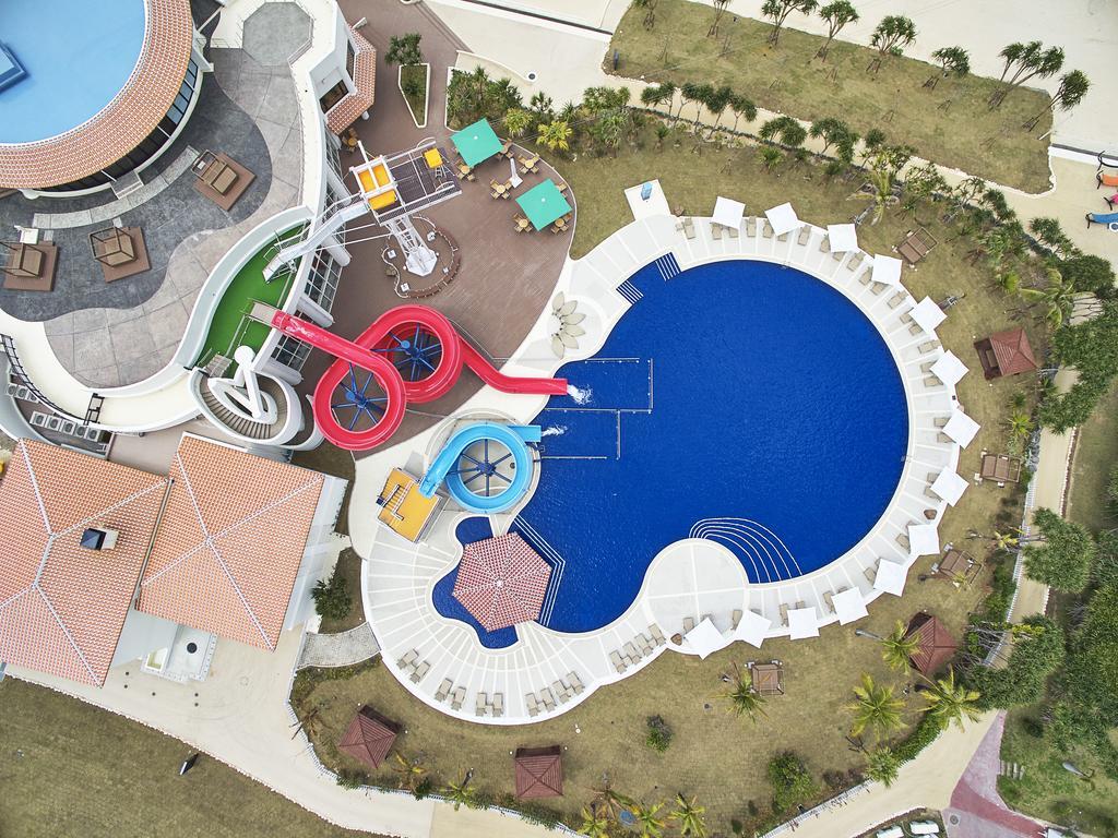 Sheraton Okinawa Sunmarina Resort Онна Экстерьер фото