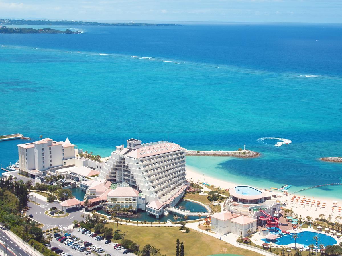 Sheraton Okinawa Sunmarina Resort Онна Экстерьер фото