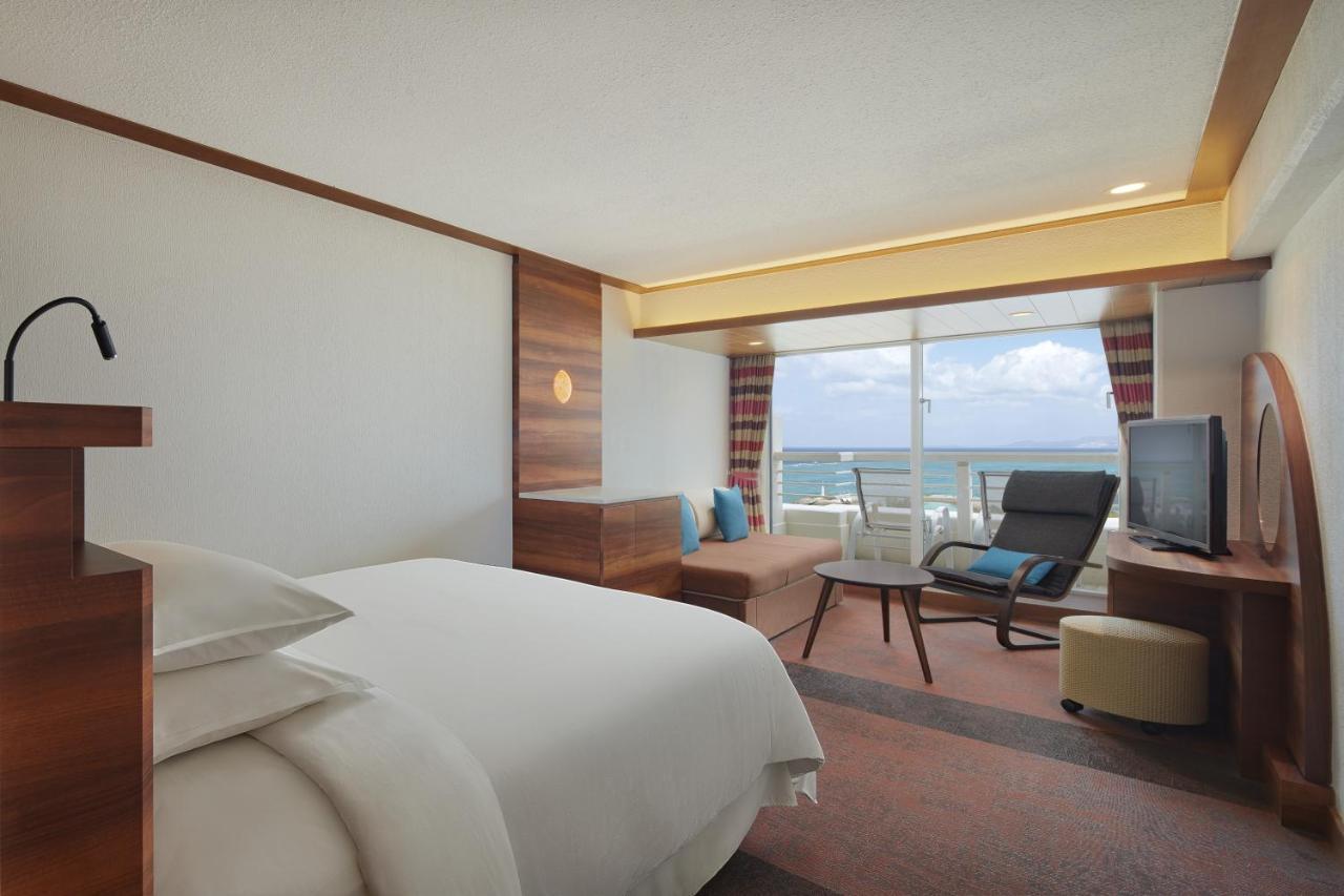 Sheraton Okinawa Sunmarina Resort Онна Экстерьер фото