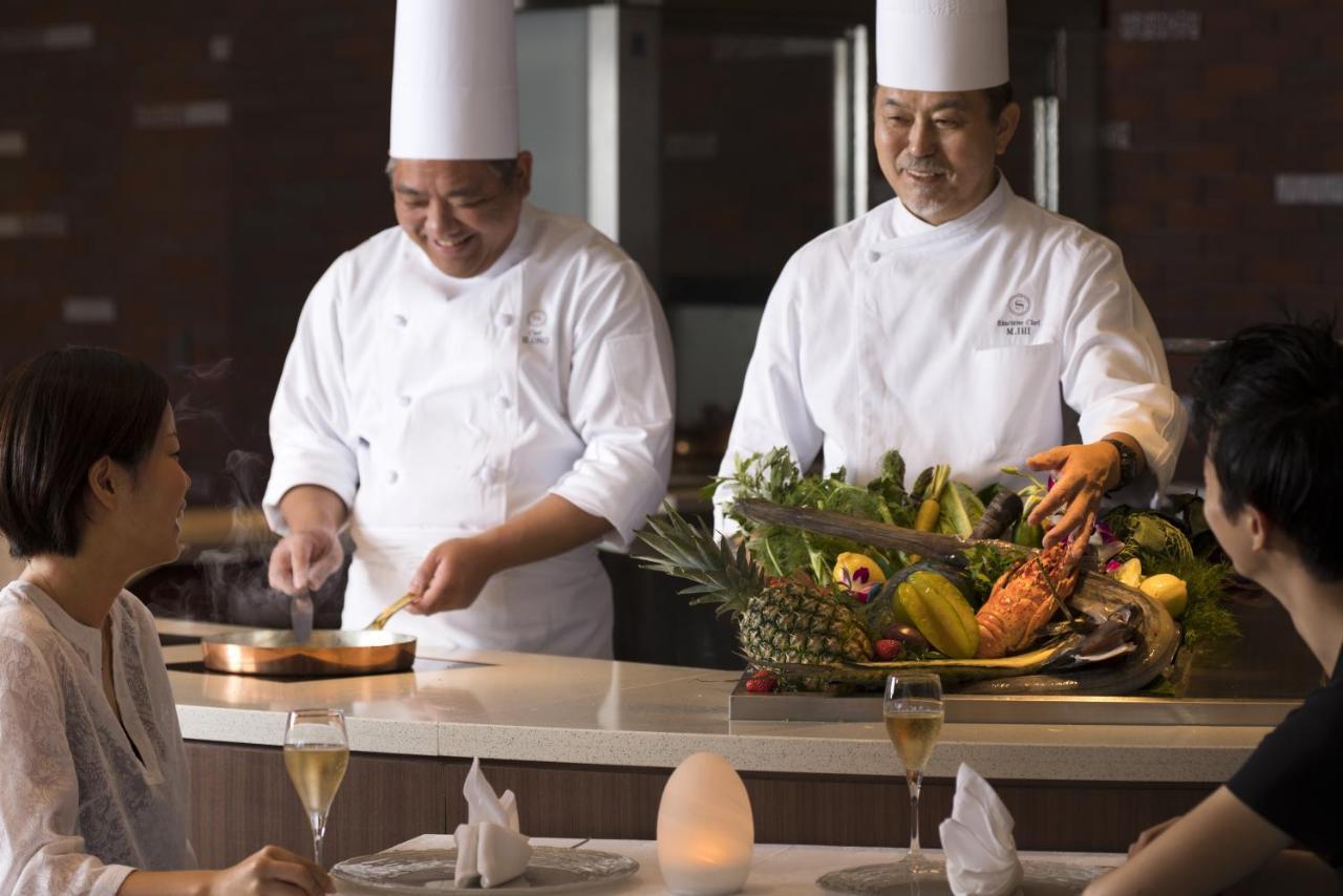 Sheraton Okinawa Sunmarina Resort Онна Экстерьер фото